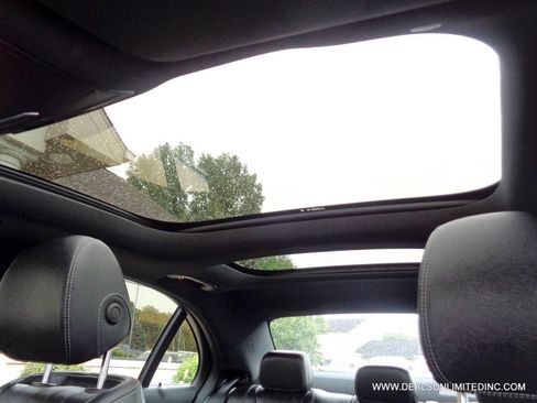 Used 2018 Mercedes-Benz E 400 4MATIC Sedan image 18