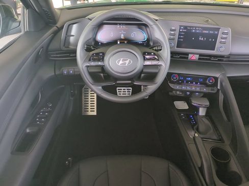 New 2026 Hyundai Elantra SEL Sport FWD image 17