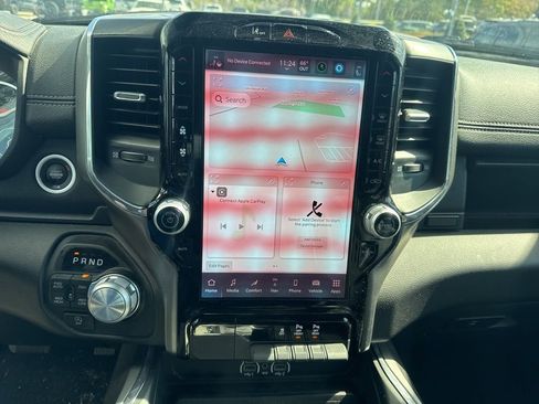 Used 2025 RAM 1500 Laramie image 15