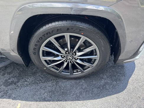 Used 2025 Lexus LX 700h F Sport image 10