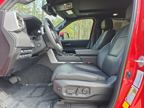 Used 2024 Toyota Sequoia Platinum image 14