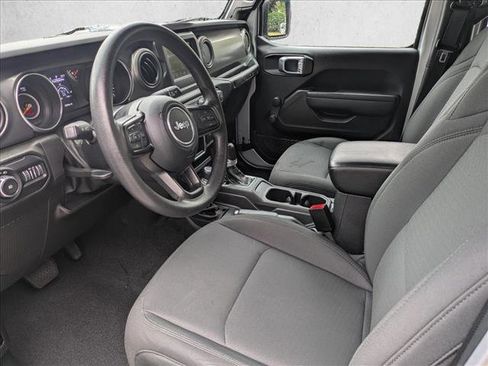 Used 2022 Jeep Wrangler Unlimited Sport image 9