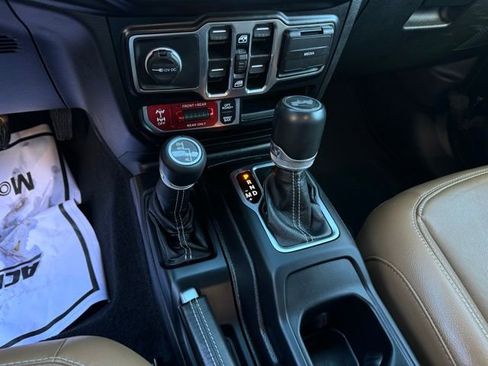 Used 2021 Jeep Wrangler Unlimited Rubicon image 23