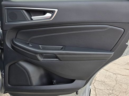 Used 2024 Ford Edge Titanium image 35
