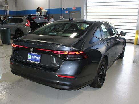 Used 2025 Honda Accord SE image 40