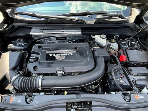 Used 2021 Cadillac XT4 Luxury w/ Cold Weather Package image 30