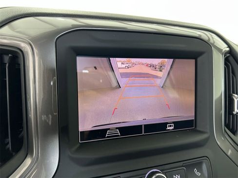 Used 2025 Chevrolet Silverado 1500 Custom image 14