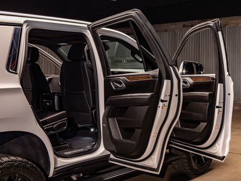 Used 2023 Chevrolet Tahoe High Country image 30