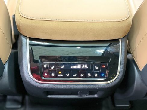 Used 2025 INFINITI QX80 Sensory image 41