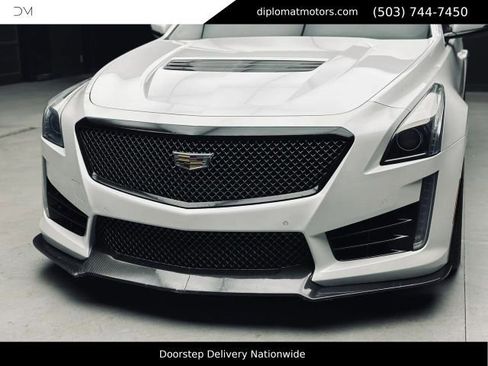 Used 2018 Cadillac CTS V w/ Carbon Fiber Package RWD image 13