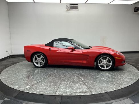 Used 2006 Chevrolet Corvette Convertible w/ Preferred Equipment Group RWD image 27