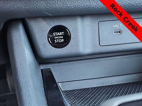 Used 2025 Nissan Rogue SV image 24