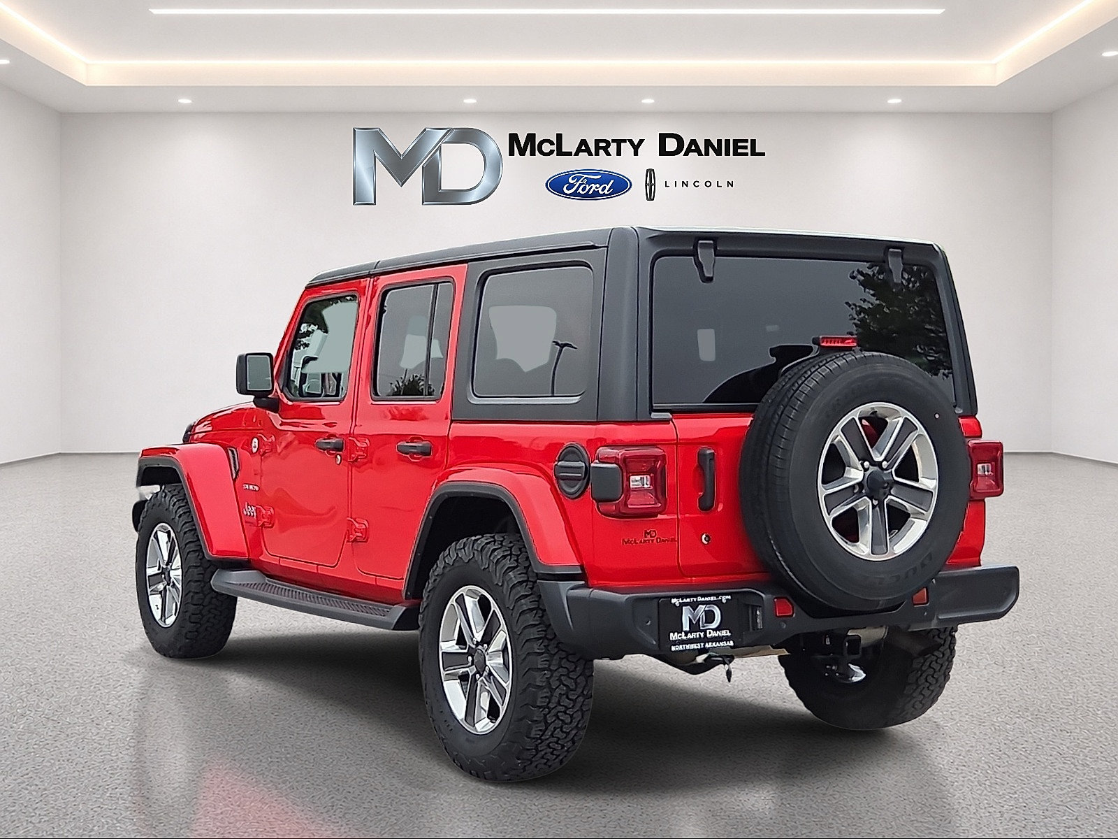 Used 2019 Jeep Wrangler Unlimited Sahara w/ Safety Group AWD/4WD image 4