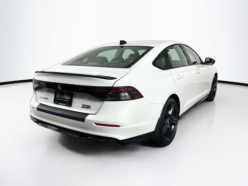 Used 2023 Honda Accord Sport image 9