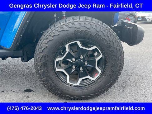 Used 2022 Jeep Gladiator Rubicon w/ LED Lighting Group AWD/4WD image 9