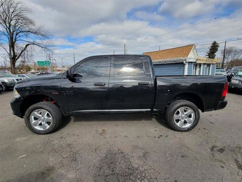 Used 2015 RAM 1500 Express image 2