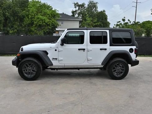 Used 2024 Jeep Wrangler Unlimited Sport AWD/4WD image 6