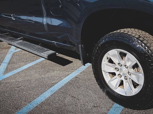 Used 2019 Chevrolet Silverado 1500 LT w/ All-Star Edition AWD/4WD image 11