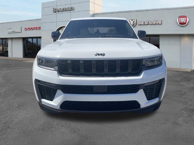 New 2026 Jeep Grand Cherokee Limited w/ Limited Altitude Package RWD image 2