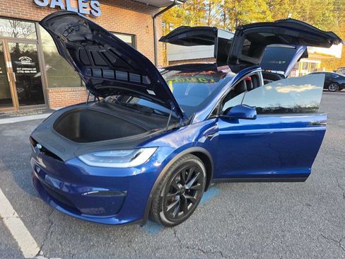 Used 2022 Tesla Model X Plaid image 21