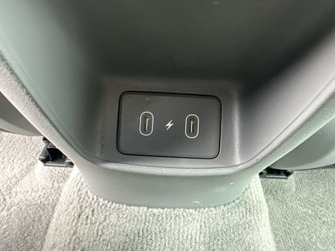 Used 2025 Hyundai Elantra SEL FWD image 19