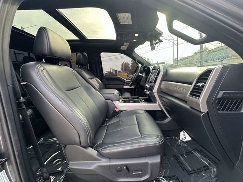 Used 2022 Ford F250 Lariat w/ Lariat Ultimate Package image 28