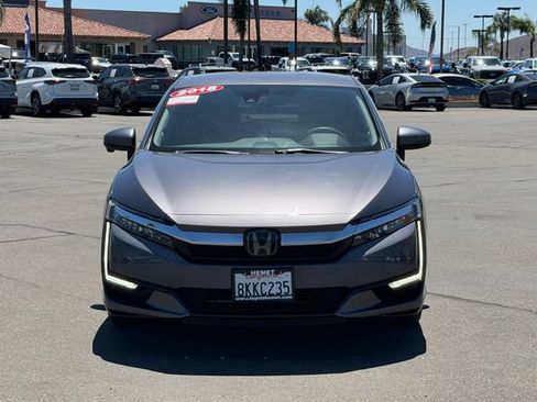 Used 2019 Honda Clarity Plug-In Hybrid image 2