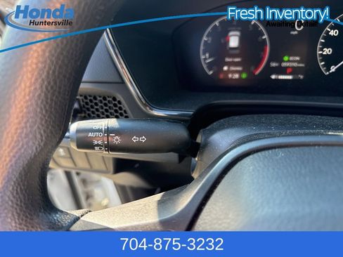 Used 2023 Honda CR-V EX image 25