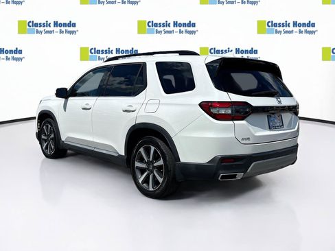 Certified 2024 Honda Pilot Touring image 5