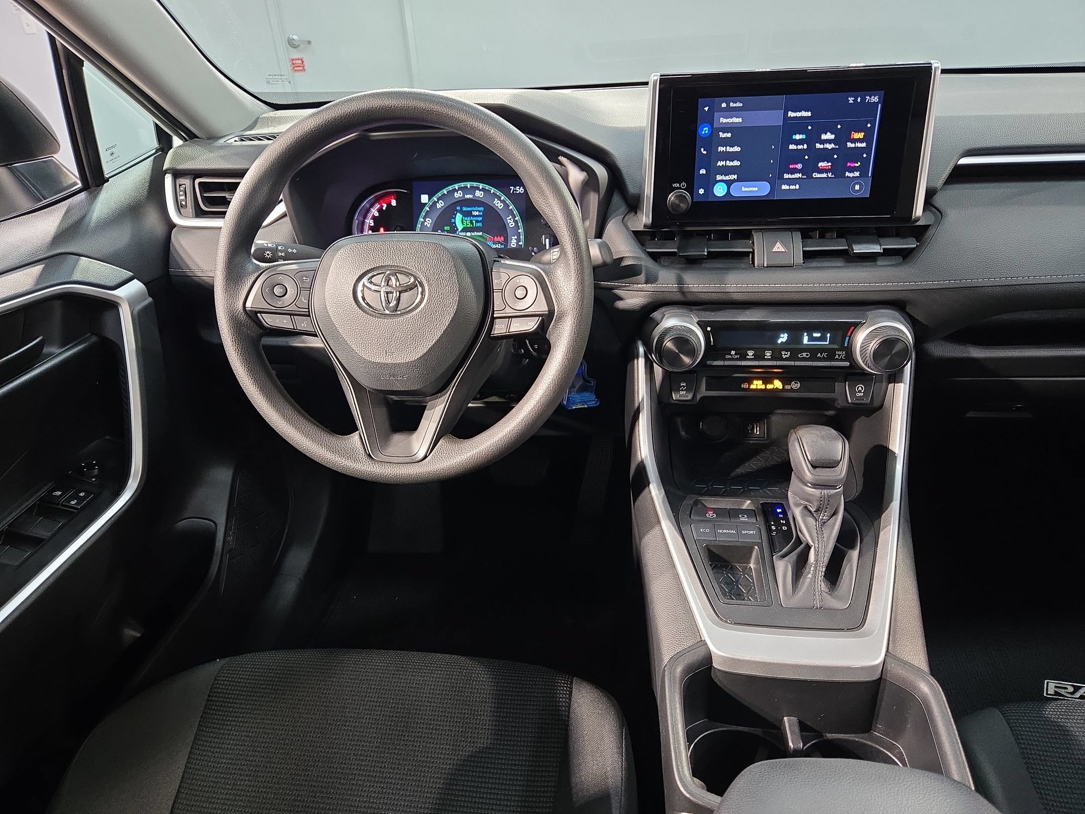 Used 2024 Toyota RAV4 LE FWD image 9