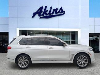 Used 2021 BMW X7 xDrive40i w/ Premium Package AWD/4WD video 1