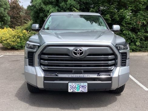 Used 2024 Toyota Tundra Limited AWD/4WD image 19