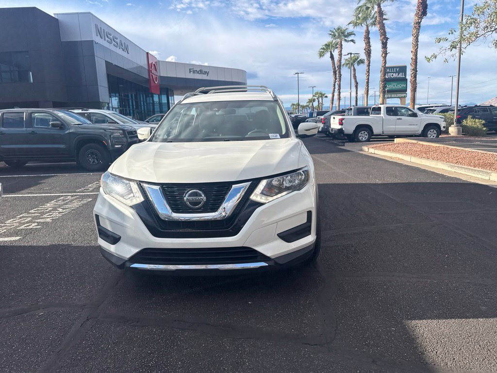 Used 2019 Nissan Rogue SV FWD image 2