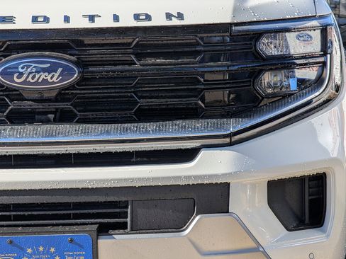 New 2026 Ford Expedition Max Platinum w/ Driver's Package image 8