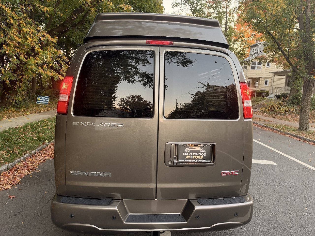 Used 2022 GMC Savana 2500 w/ Enhanced Convenience Package RWD image 7