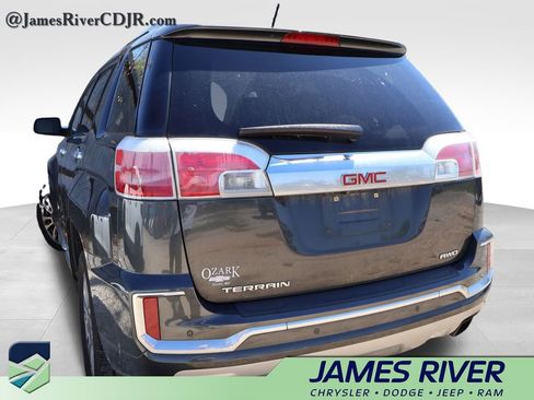 Used 2017 GMC Terrain Denali image 3