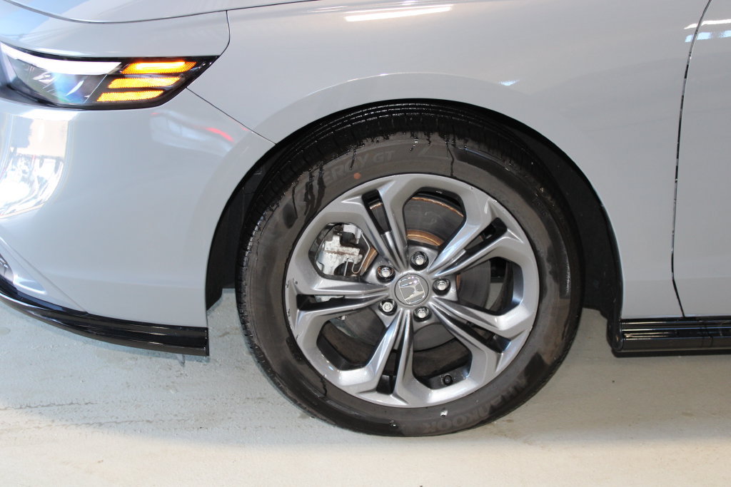 Used 2024 Honda Accord EX-L image 4