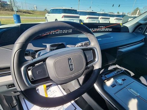 New 2025 Lincoln Navigator Reserve image 10