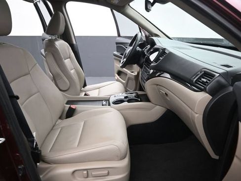 Used 2022 Honda Pilot Touring image 25