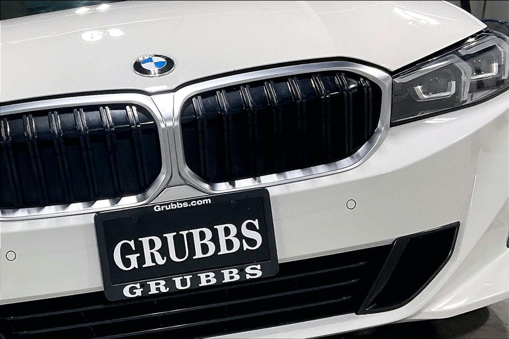 Used 2023 BMW 330i Sedan w/ Premium Package RWD image 35