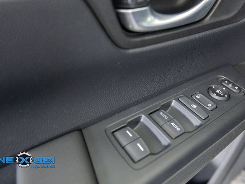 Used 2023 Honda CR-V EX image 12