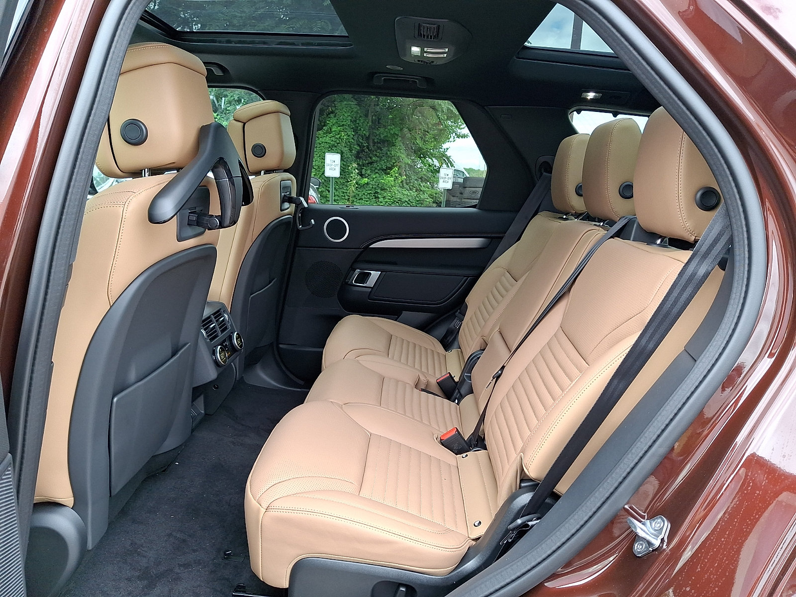 New 2026 Land Rover Discovery Limited Edition AWD/4WD image 5