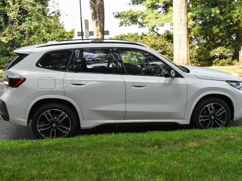Used 2023 BMW X1 xDrive28i w/ Premium Package AWD/4WD image 8