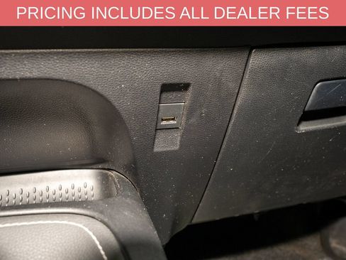 Used 2022 Toyota Corolla SE FWD image 13