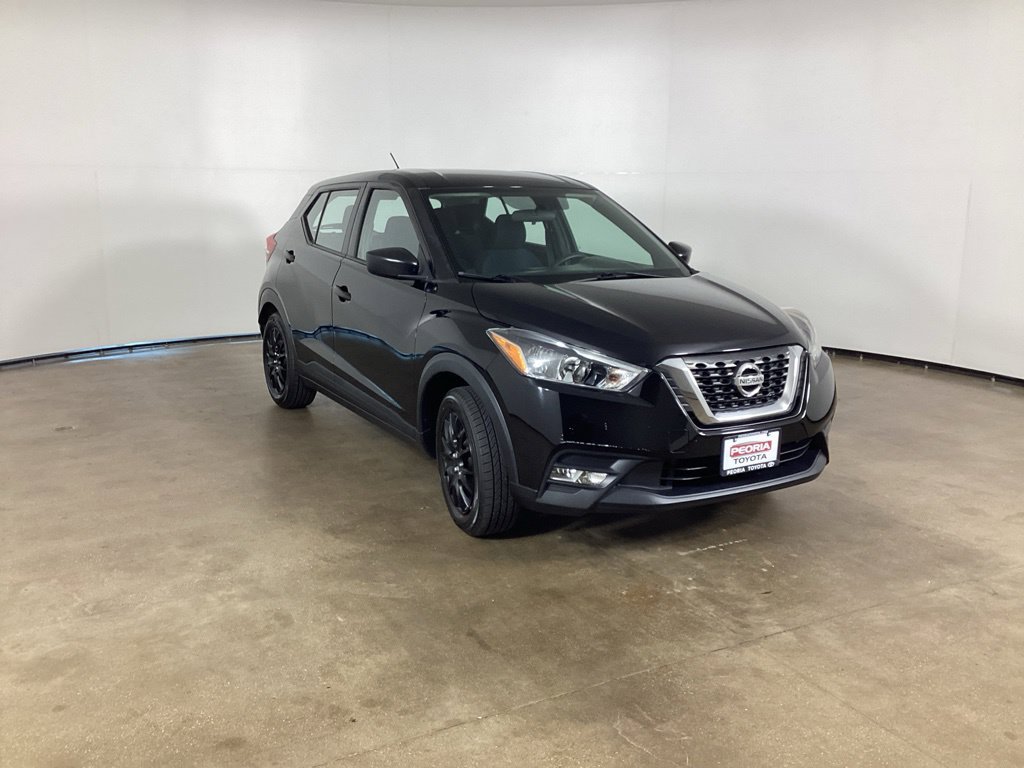Used 2018 Nissan Kicks S FWD image 3