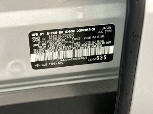 Used 2024 Mitsubishi Outlander SE FWD image 12