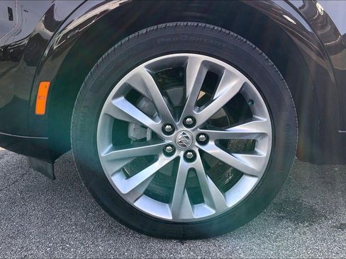 Used 2023 Buick Envision Avenir image 9