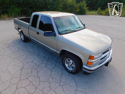 Used 1998 Chevrolet Silverado 1500 w/ Preferred Equipment Group 2 image 33
