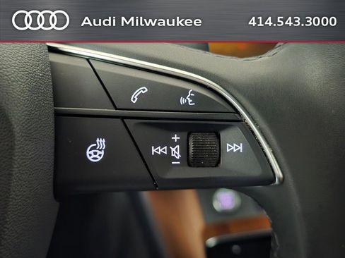 Used 2023 Audi Q5 2.0T Prestige w/ Prestige Package image 36