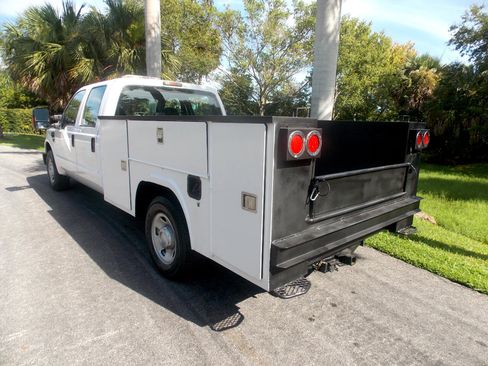 Used 2009 Ford F350 XL image 5